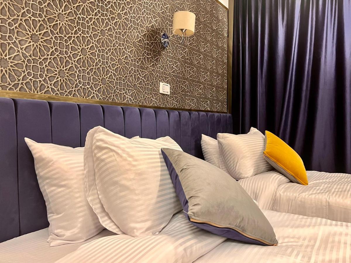 Grand Pyramids Inn Kafret el-Gabal Esterno foto