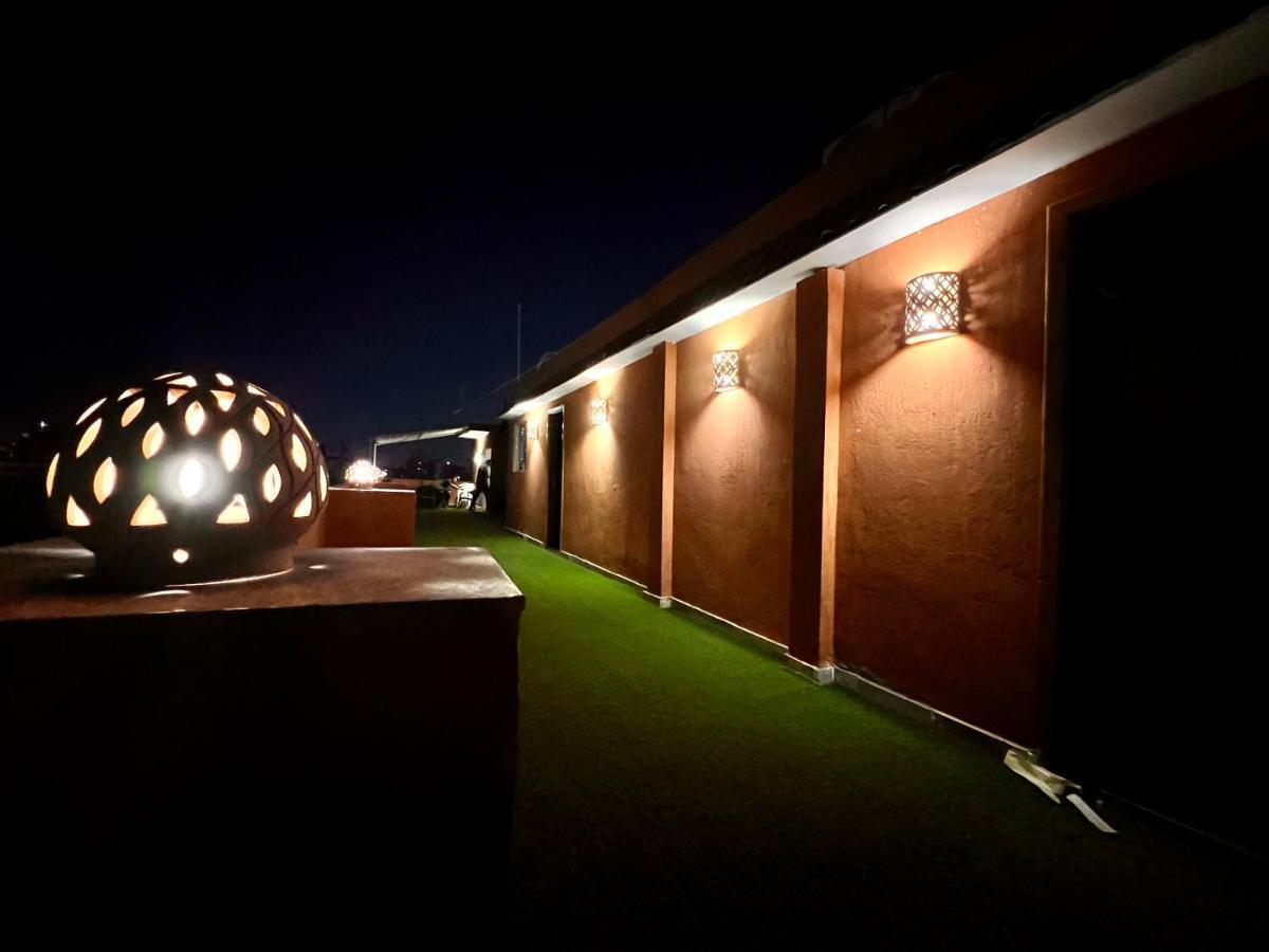 Grand Pyramids Inn Kafret el-Gabal Esterno foto