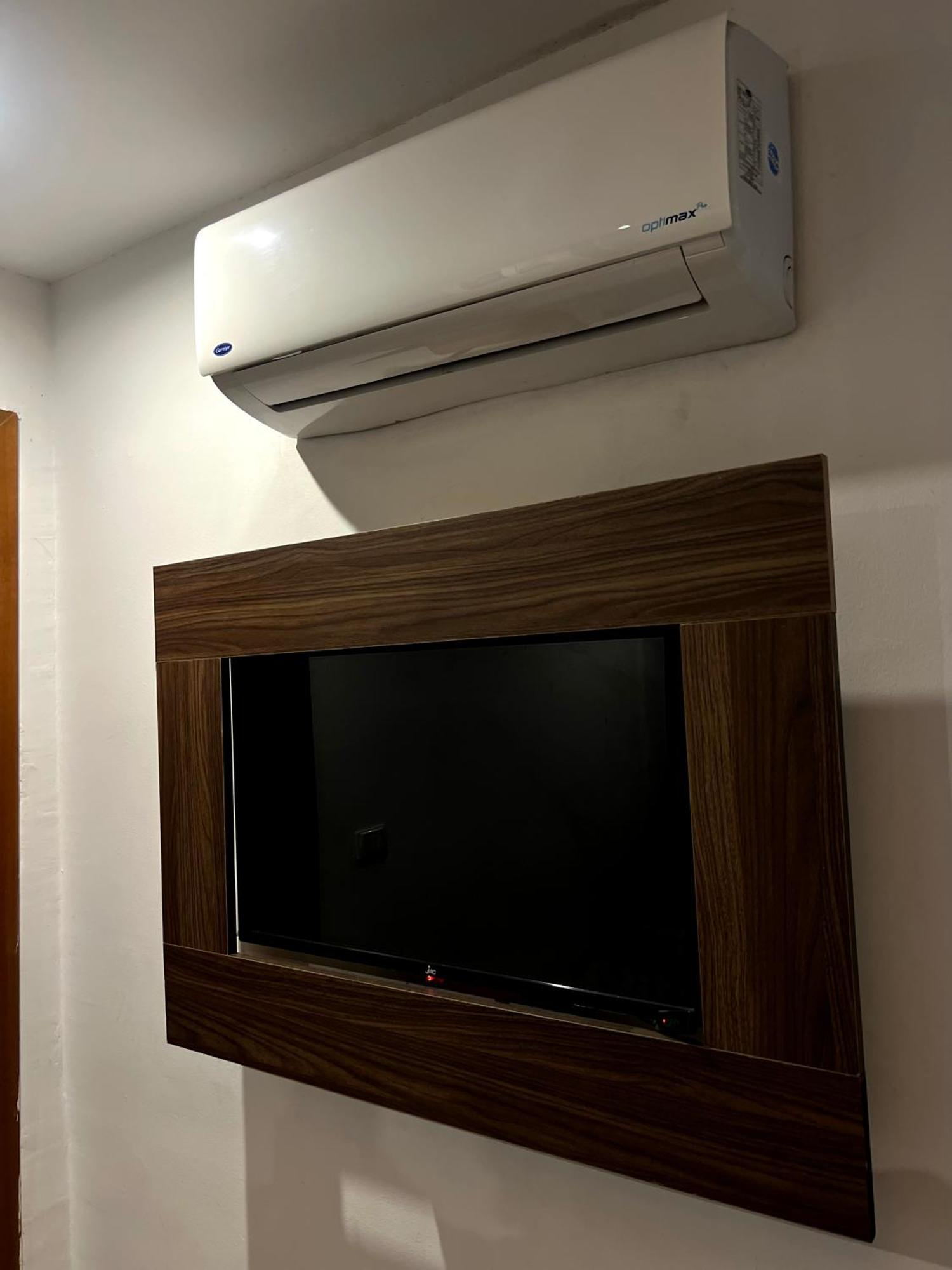 Grand Pyramids Inn Kafret el-Gabal Esterno foto