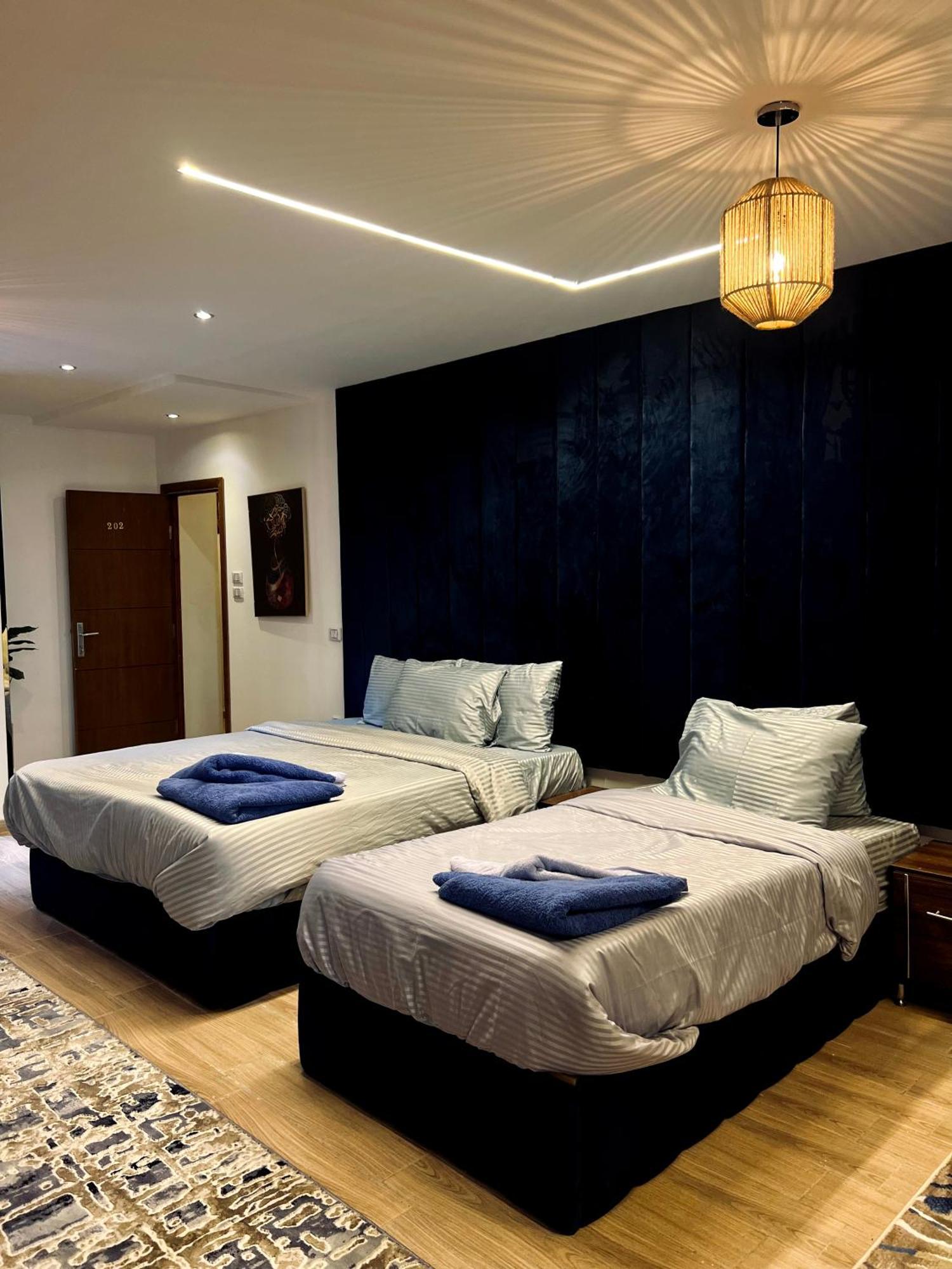 Grand Pyramids Inn Kafret el-Gabal Esterno foto